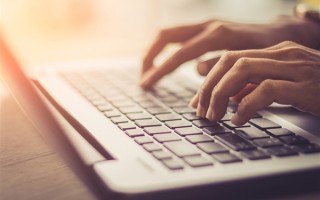 网友一觉醒来恍惚间以为是周二：像周二又像周四的周一 !