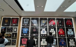 签名球衣3天卖断货！胖东来回应：目前预售时间30到40天 ！