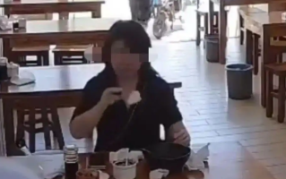上海多方回应女子擦鼻涕纸扔进碗罐：在跟进处理，暂未找到该女子 ！