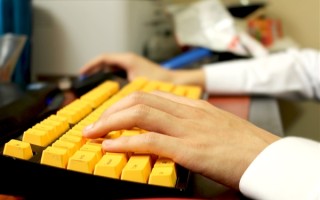 熊孩子充值游戏退款后再次充值 还能退吗 判决来了 ！
