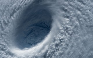 台风“韦帕”即将在广东登陆！南海将有7米狂浪 珠海等地停课停工停产停运停业 !
