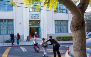 委员称孩子把家里电器拆了家长要高兴：创新人才从小都有三个特质 ！