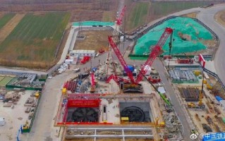万里黄河第一隧！国内在建最大直径公轨合建隧道双线贯通 !