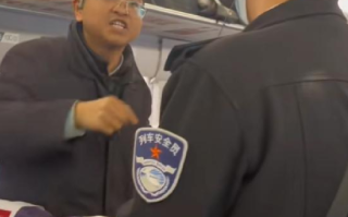 高铁停运男子怒问为何不让下车 ！12306回应：不是经停站，没有安全保障 ！