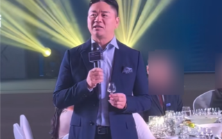 刘强东给春节在岗员工发钱！连续9天 日均新增投入1.5亿 ！