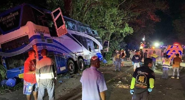 泰国一旅游大巴发生车祸致14死35伤：事故原因还在调查中 ！-第1张图片